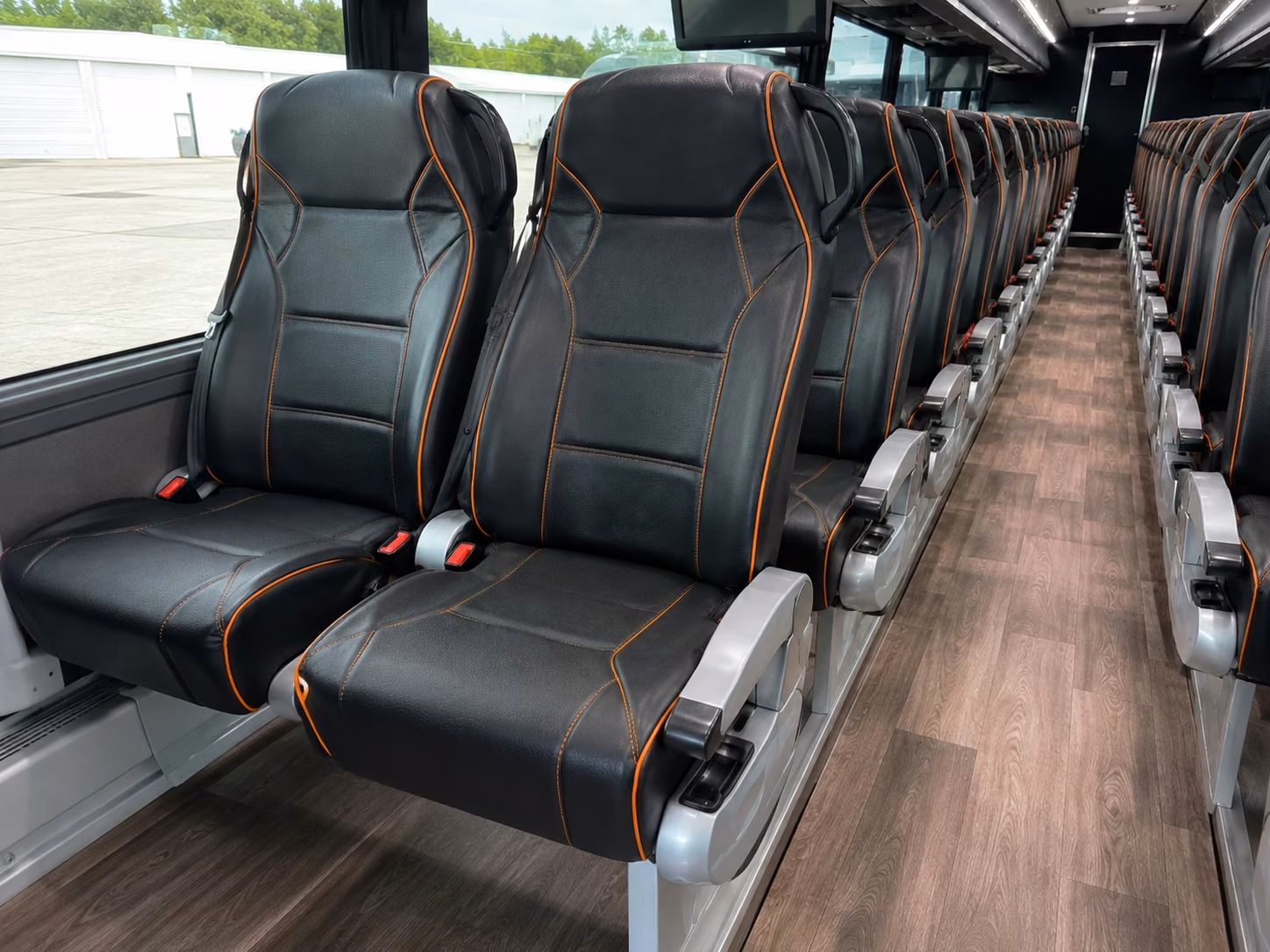 how trip distance and duration affect bus rental rates in largo