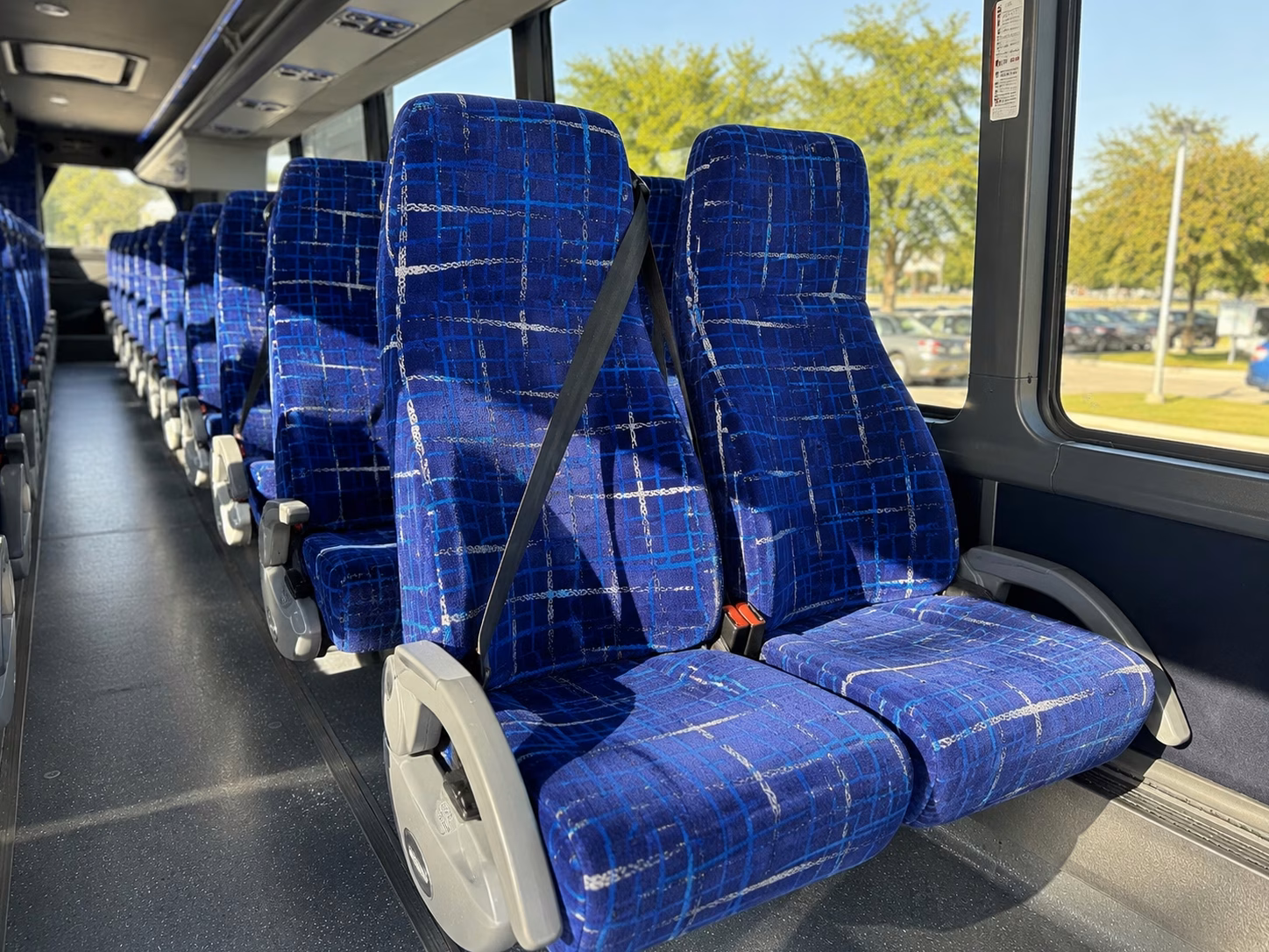 how where and when you re traveling affects largo bus rental rates