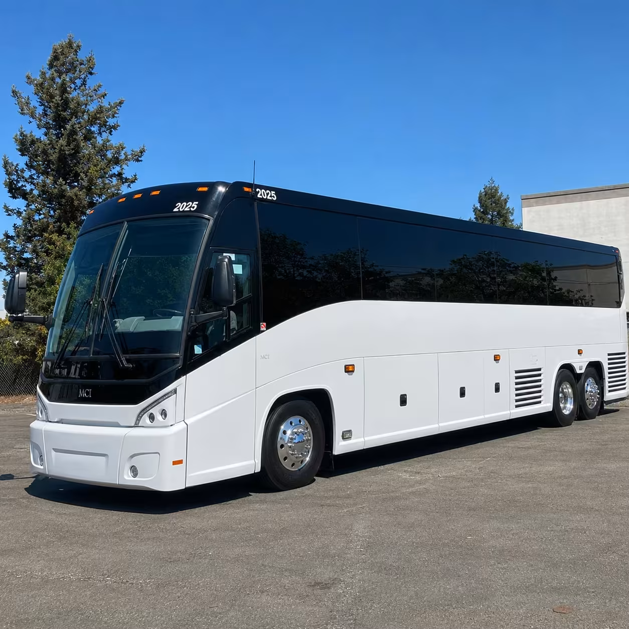 largo corporate shuttle buses between office locations