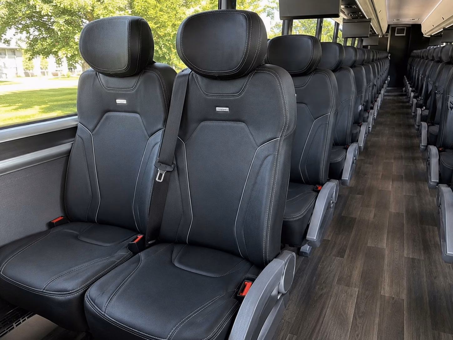 prom charter bus rentals in largo florida for every group size